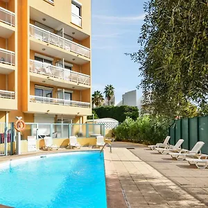 https://residence-la-rostagne-juan-les-pins.fr-provencehotel.com